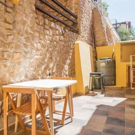 Climbing House Alveare Apartment